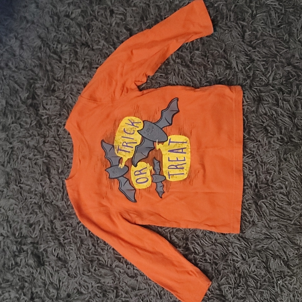 🦇Size 4T Halloween Shirt🦇